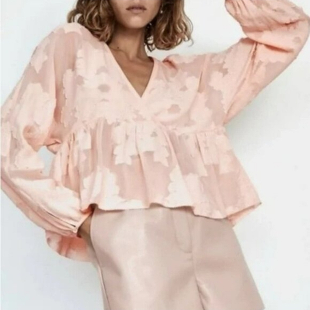 Aritzia Wilfred Augustine Blouse Pale Pink Size Medium Boxy Fairy Chic